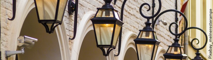 Lampen an Außenwand